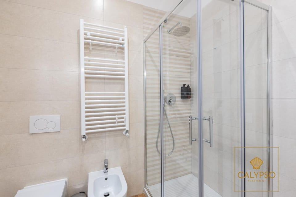 Shower, Toilet, Bathroom, heating, heating