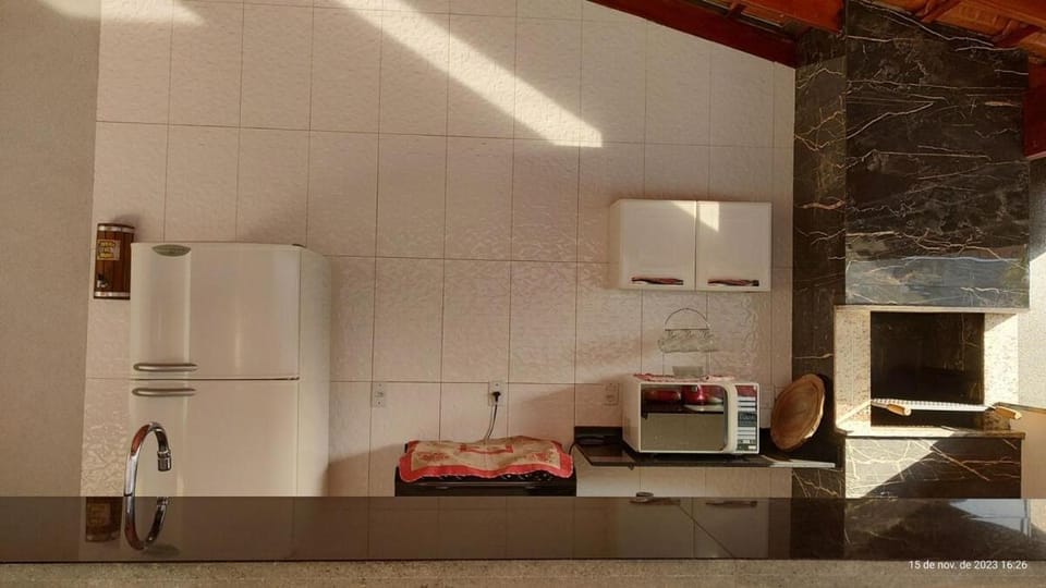 Recanto Mineiro K&R Casa de temporada, Com piscina aquecida, próxima ao Thermas dos Laranjais House in Olímpia