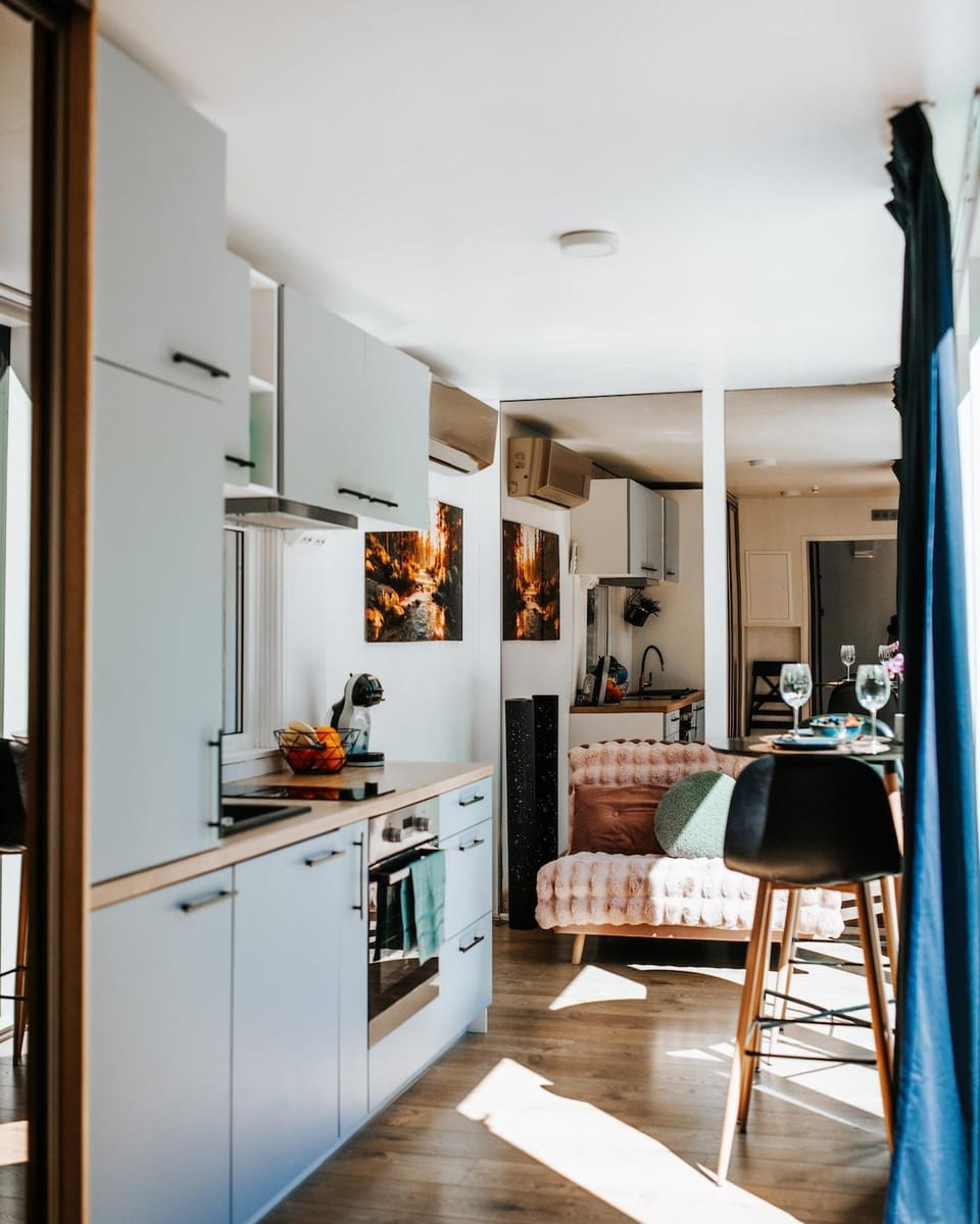 Living room, kitchen