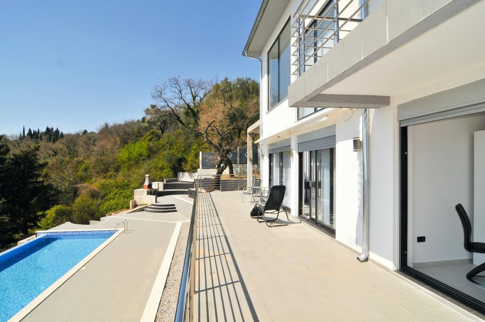 Property building, Natural landscape, Pool view, Swimming pool