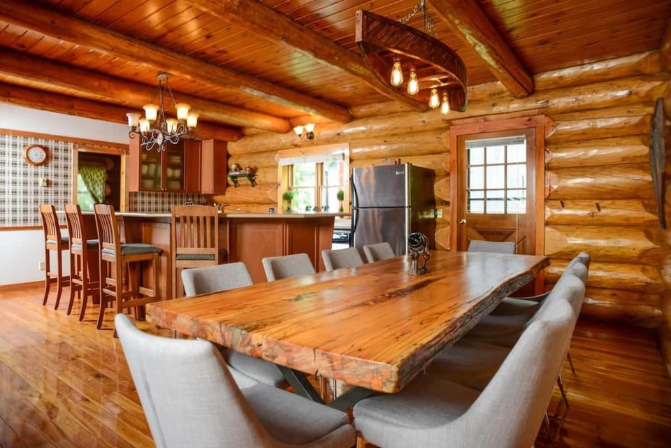The Log House - Wellington - with Fast Wifi House in New York