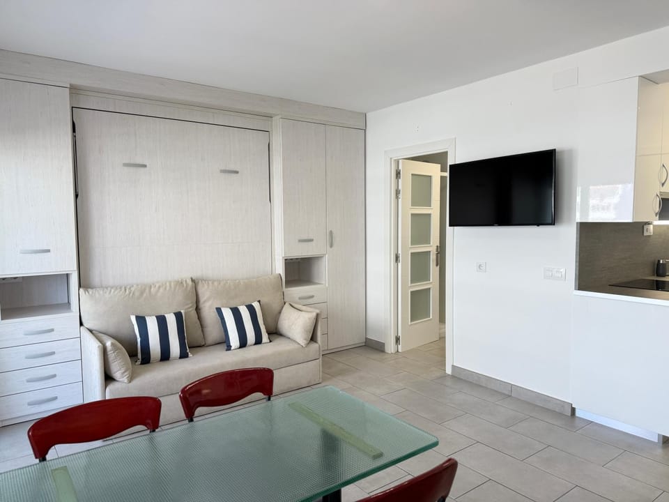 TV and multimedia, Seating area