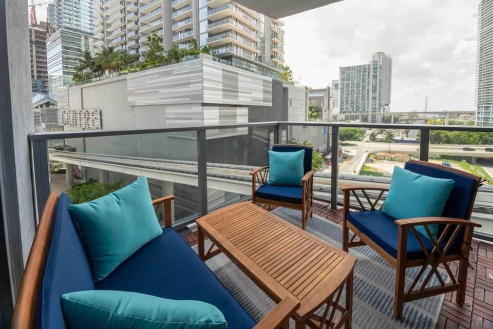 New Apt Miami Brickell 2 Br Den Apartment in Brickell