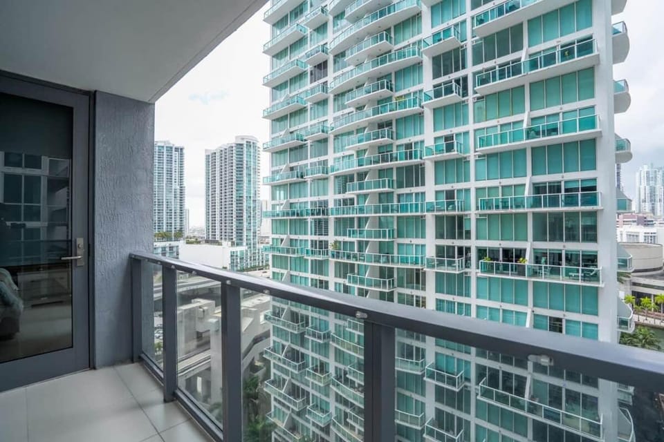 New Brickell Lux Apartment 2 Bed-2 Bath Apartment in Brickell