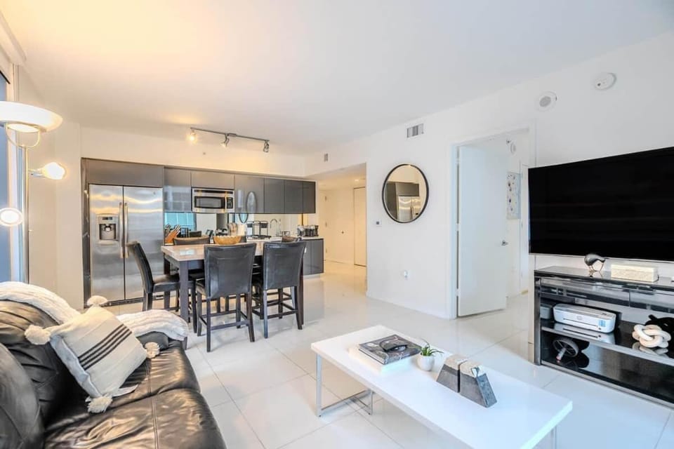 New Brickell Lux Apartment 2 Bed-2 Bath Apartment in Brickell