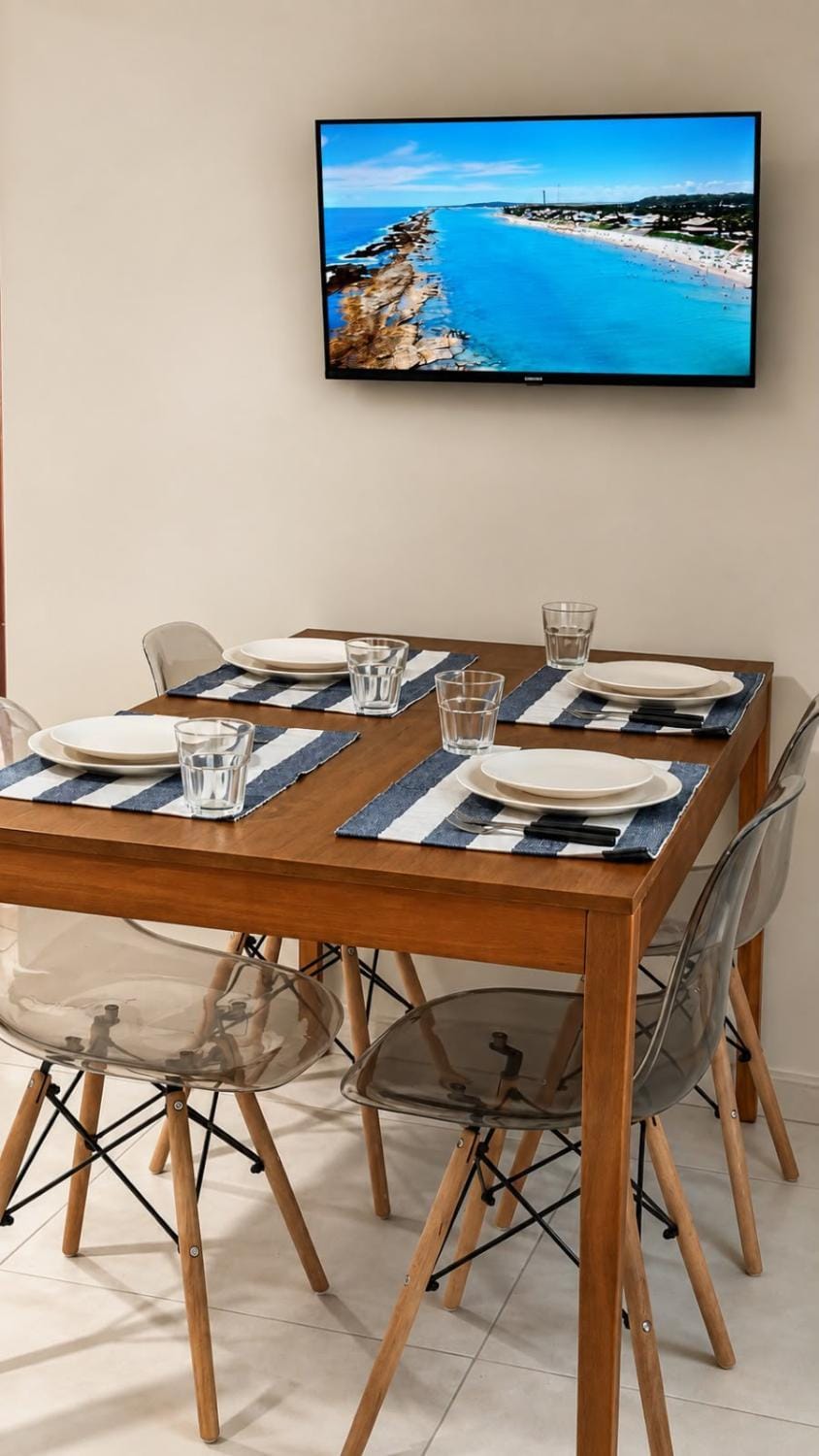 Communal lounge/ TV room, TV and multimedia, Dining area