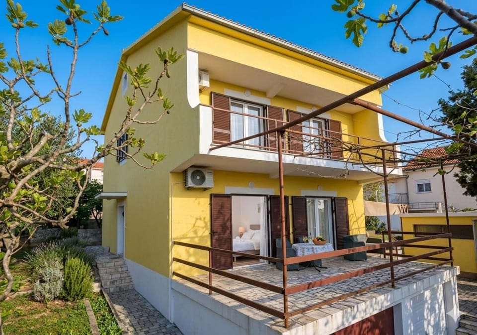 Отрада Bed and Breakfast in Ulcinj Municipality