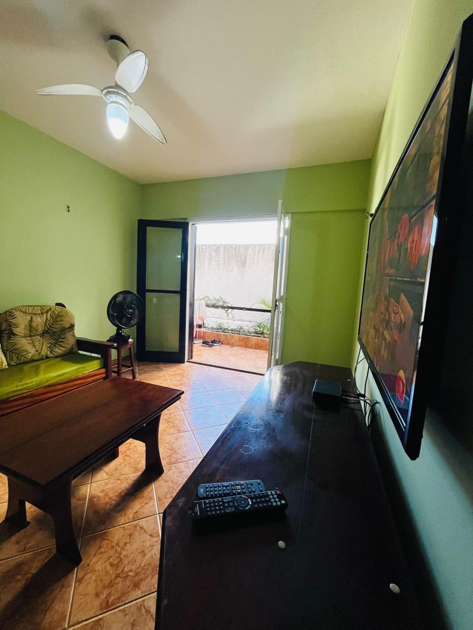 Communal lounge/ TV room, Living room