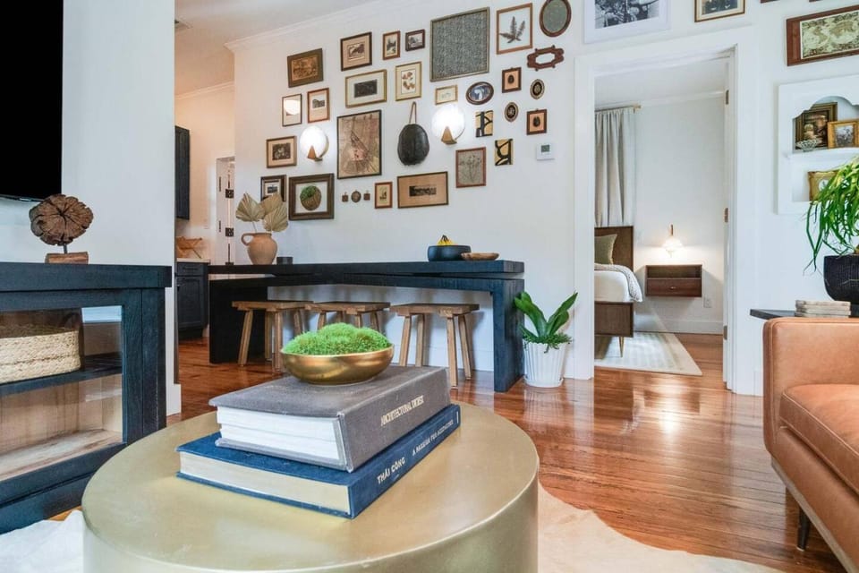 Gabriel Cottage- New, Luxury, Design, Solitude House in Lafayette