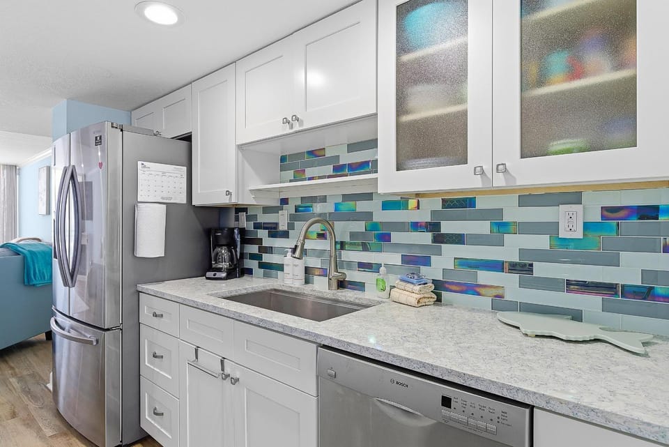Kitchen or kitchenette, kitchen
