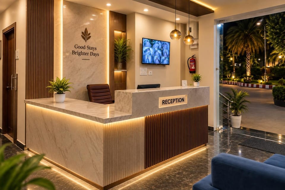 Hotel Blossom Rooms By RadhaDham Affordable Stay with Prime Location - #Garden #Parking #Fully AC #Modern Newly build Property Hotel in Uttar Pradesh