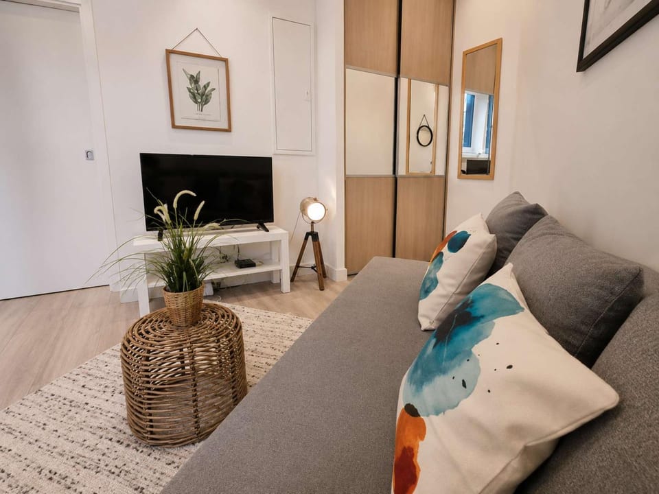 Communal lounge/ TV room, TV and multimedia, Living room, Seating area