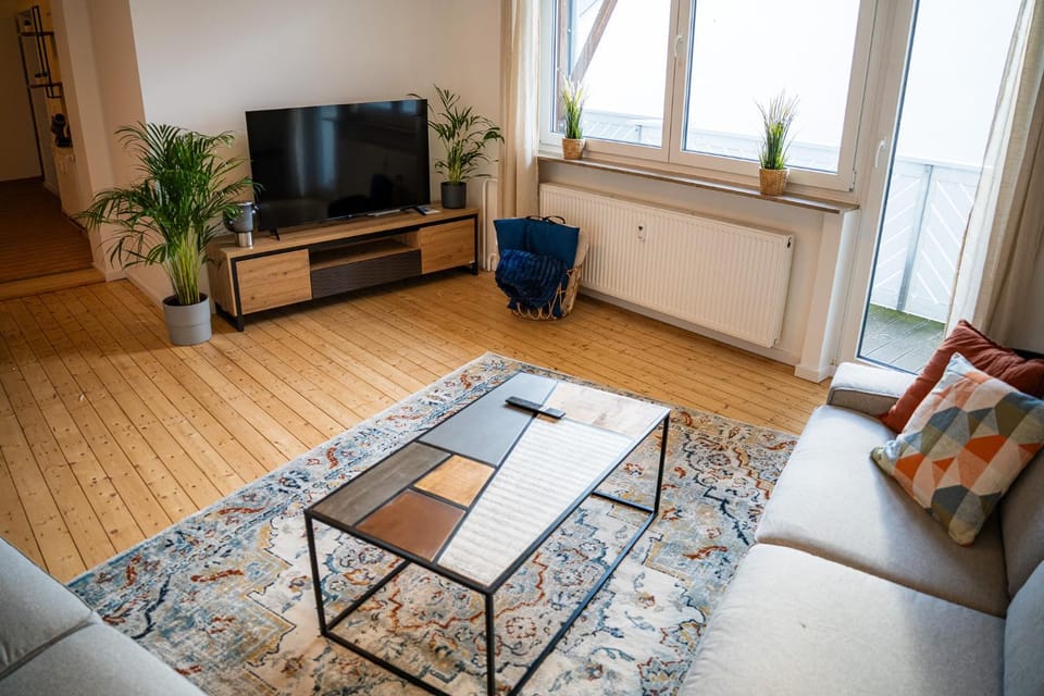 Communal lounge/ TV room, TV and multimedia, Living room, Seating area