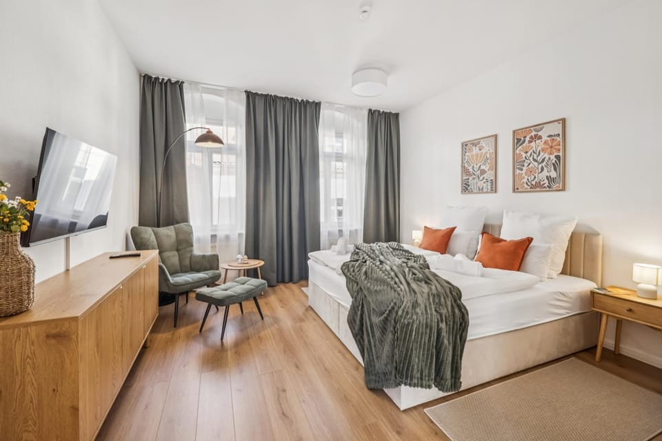 Bed, TV and multimedia, Bedroom, cot, heating, internet, wardrobe