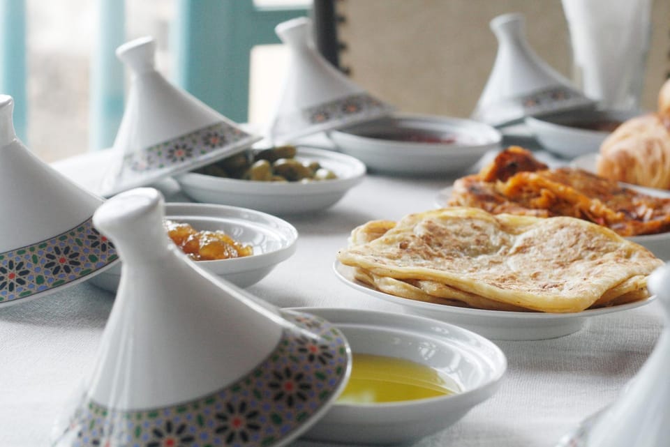 Food close-up, Coffee/tea facilities, Seating area, Dining area, Breakfast