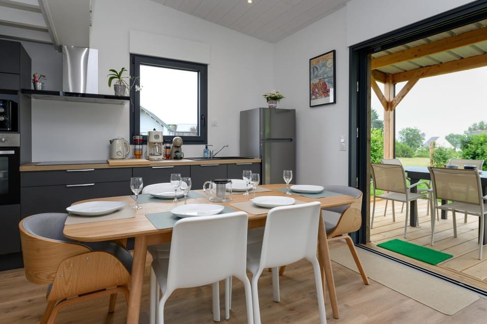 Gavrinis, 600m plage, parking, wifi House in Brittany