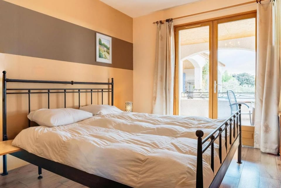 Villa Myosotis - for 6 persons with pool, jacuzzi and beautiful views Villa in Occitanie
