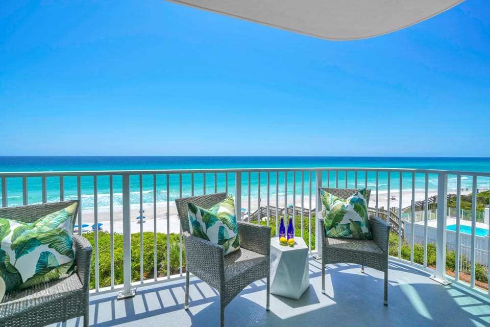 Day, View (from property/room), Balcony/Terrace, Seating area, Beach, Sea view