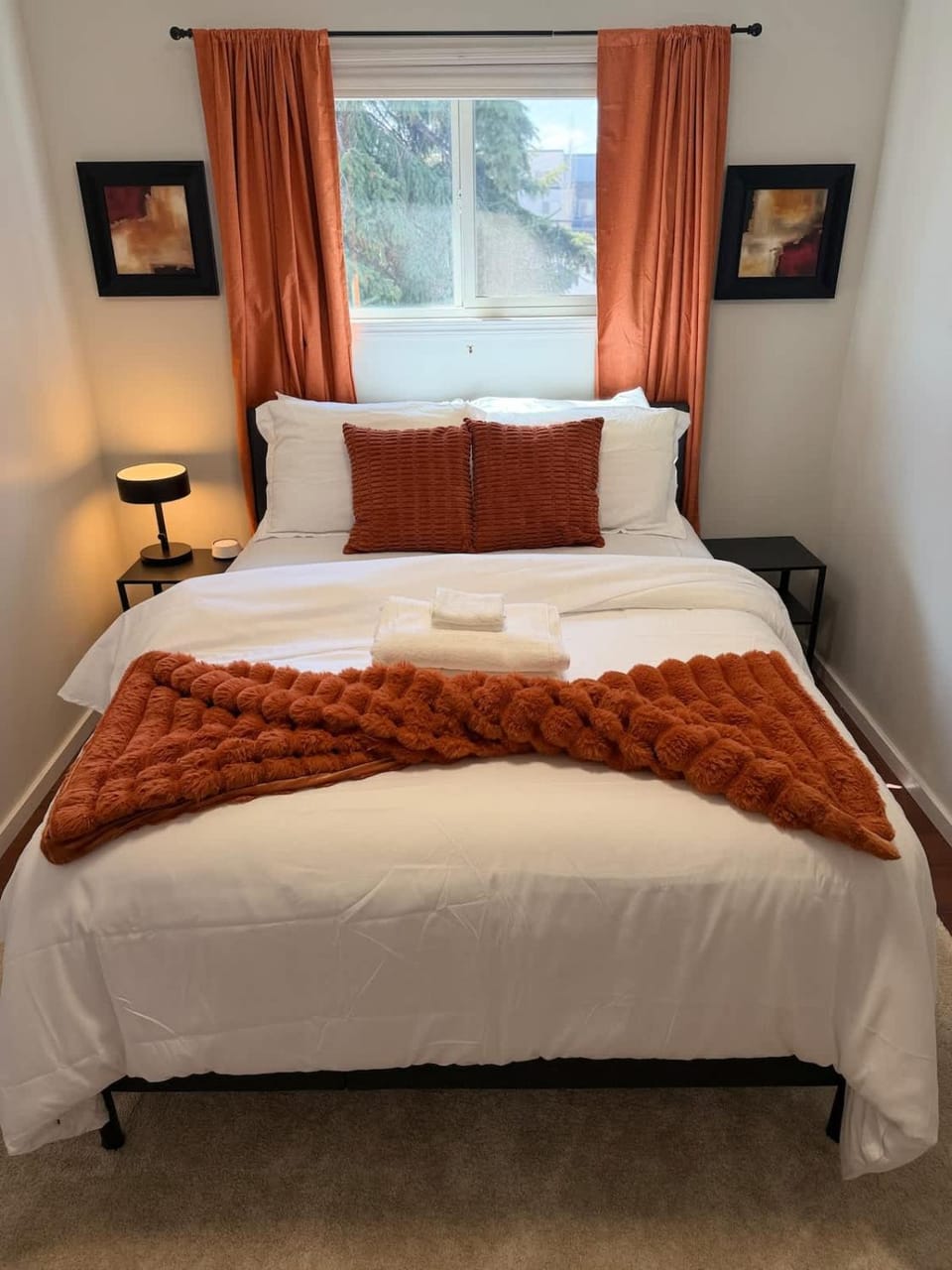 Cozy 2BR Near Zoo Downtown & Max Bell House in Calgary