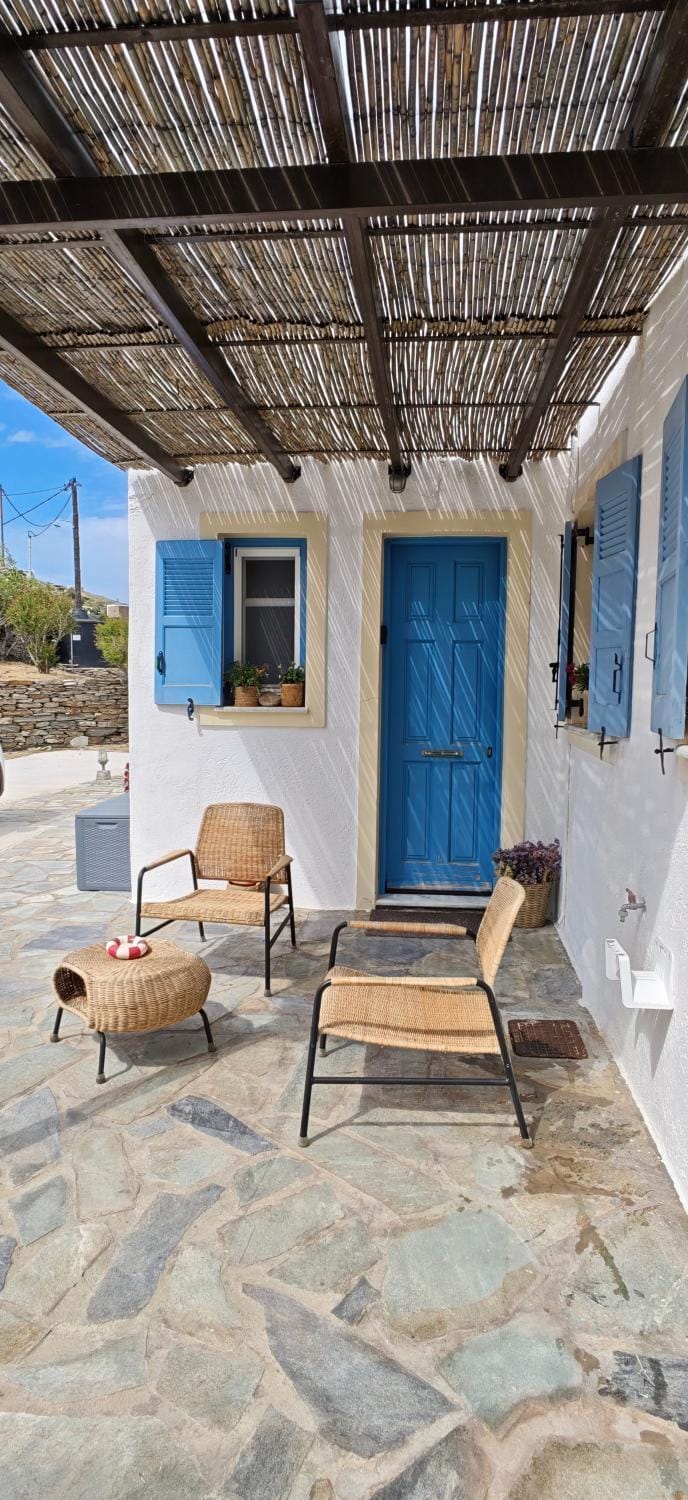 Marvia Studios Apartment in Kea-Kythnos