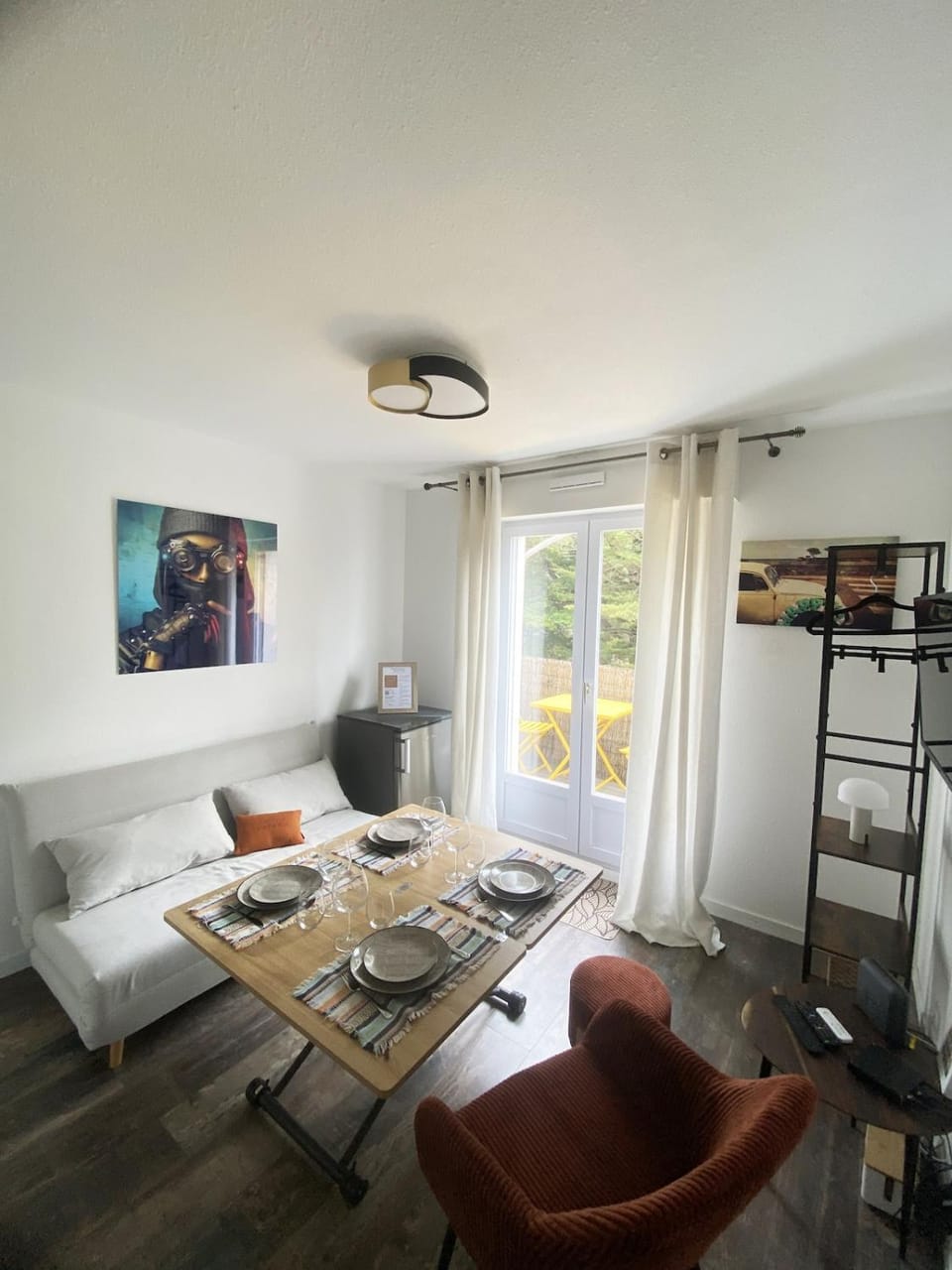 Communal lounge/ TV room