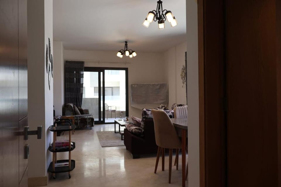 AlBuroj Calm 2BR Escape View, WiFi & Parking Apartment in Cairo Governorate