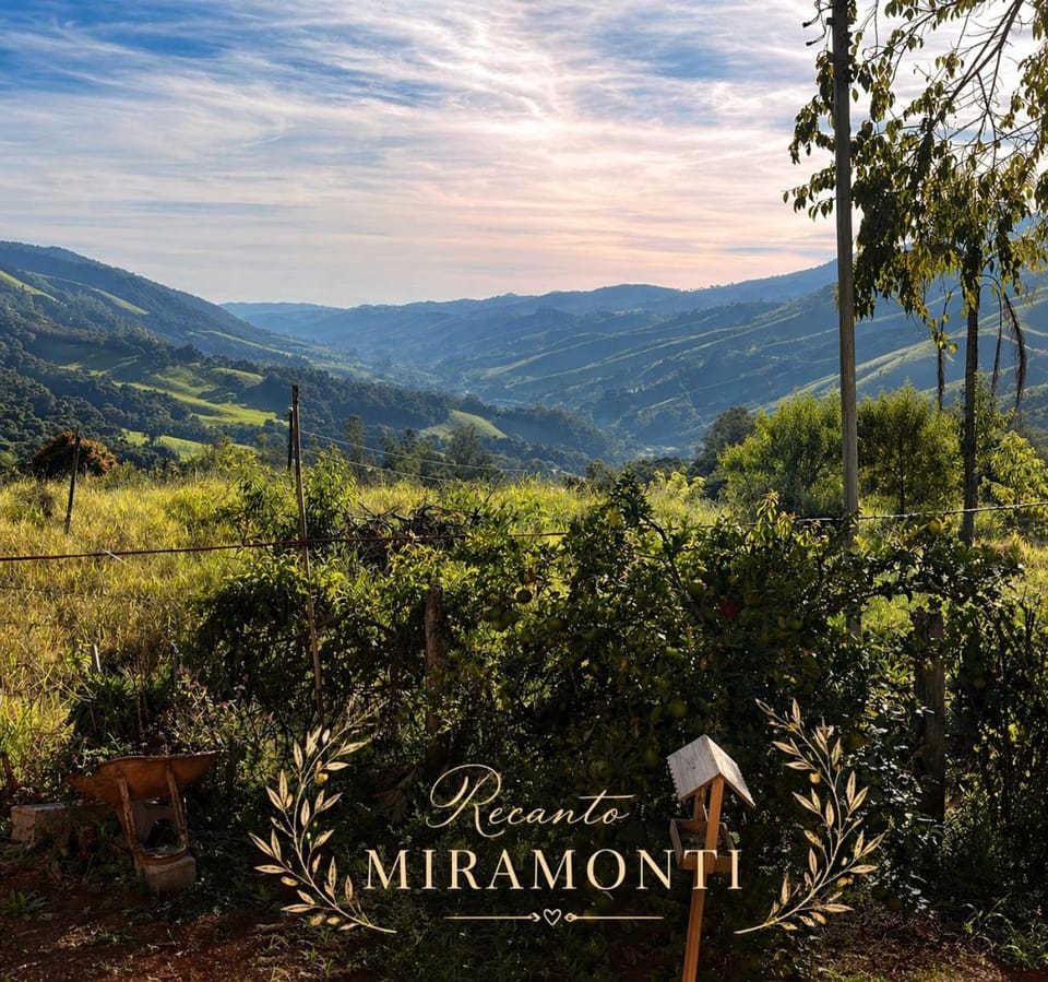Recanto Miramonti Refúgio com Vista Chalet in State of São Paulo