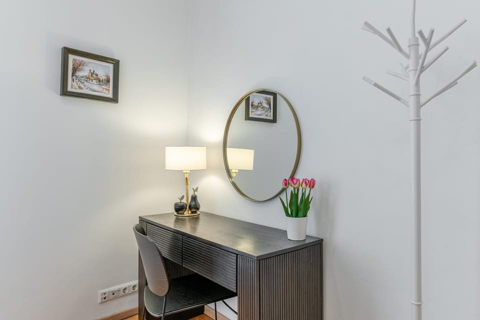Photo of the whole room, Decorative detail, Bedroom