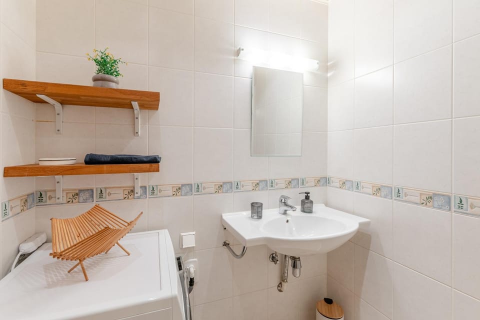 Shower, Sauna, Bathroom, towels