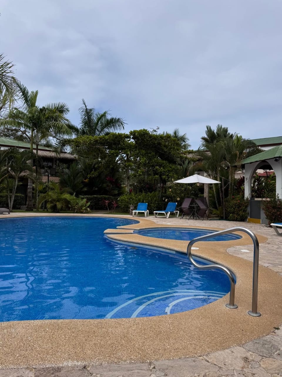 Garden, Swimming pool