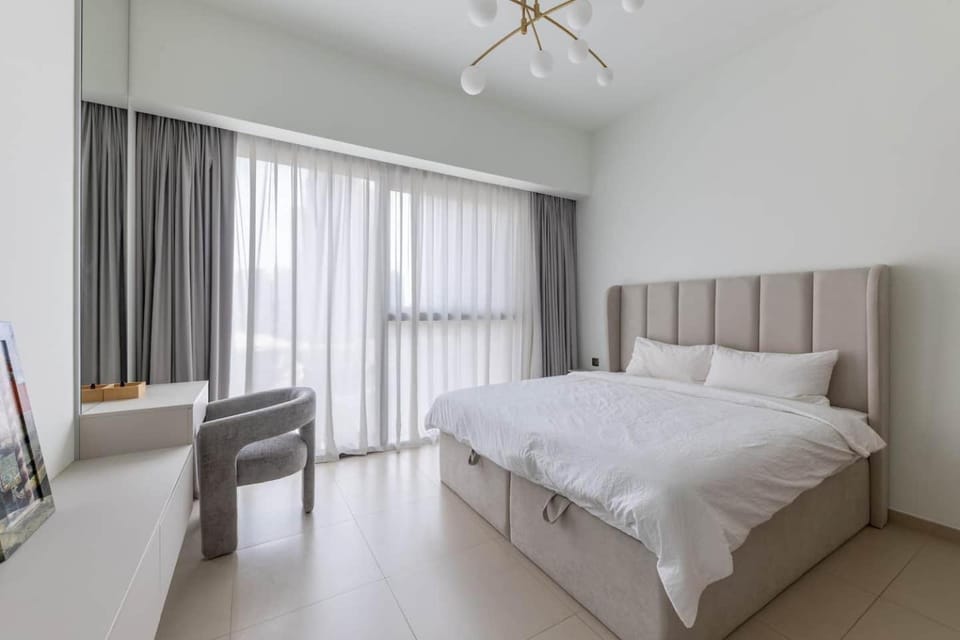 Невероятные 1BR Апартаменты в Downtown Apartment in Dubai