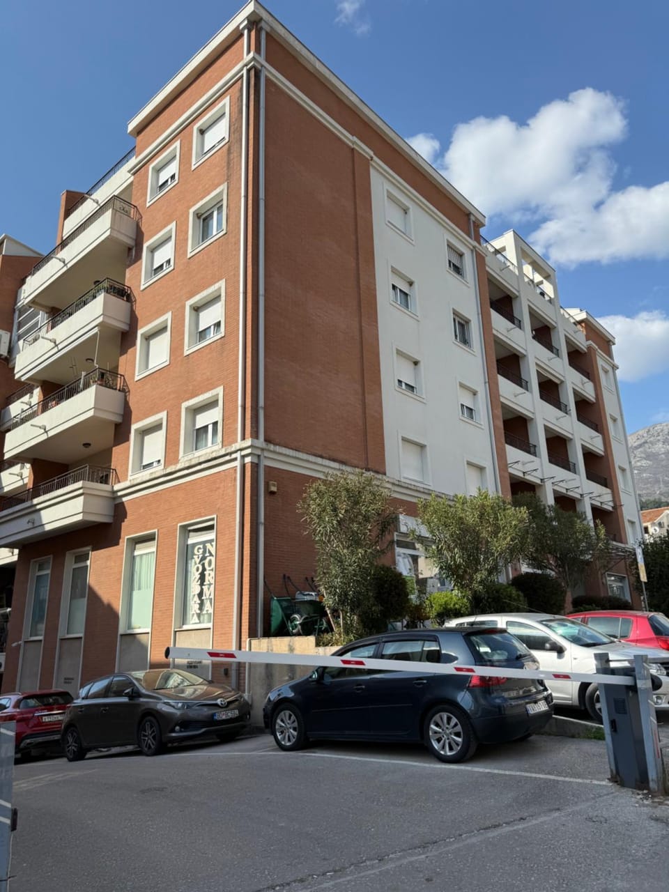 Comfort Apartment Budva Near Kuzina with Parking Apartment in Budva