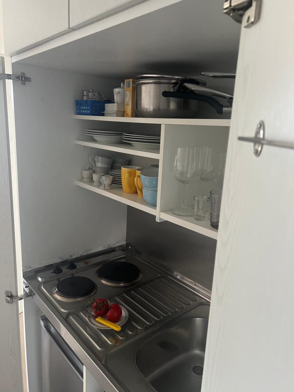 Kitchen or kitchenette, kitchen