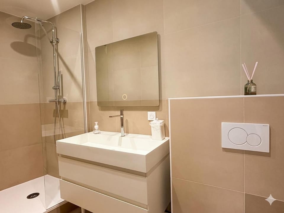 Appartement avec jacuzzi et vue sur Pyramide Apartment in Auvergne-Rhône-Alpes