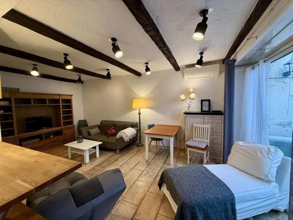 A015 - Maisonnette emplacement ideal Apartment in Cannes