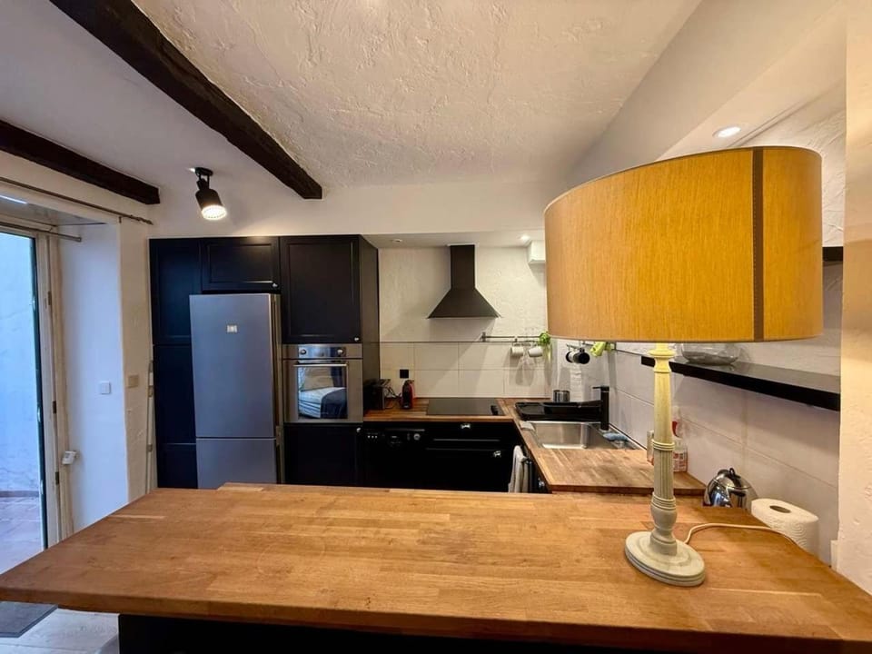 A015 - Maisonnette emplacement ideal Apartment in Cannes