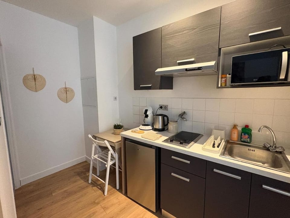 Coudert l Petit studio côté rue l Rez-de-chaussée en Hypercentre & climatisé Apartment in Occitanie