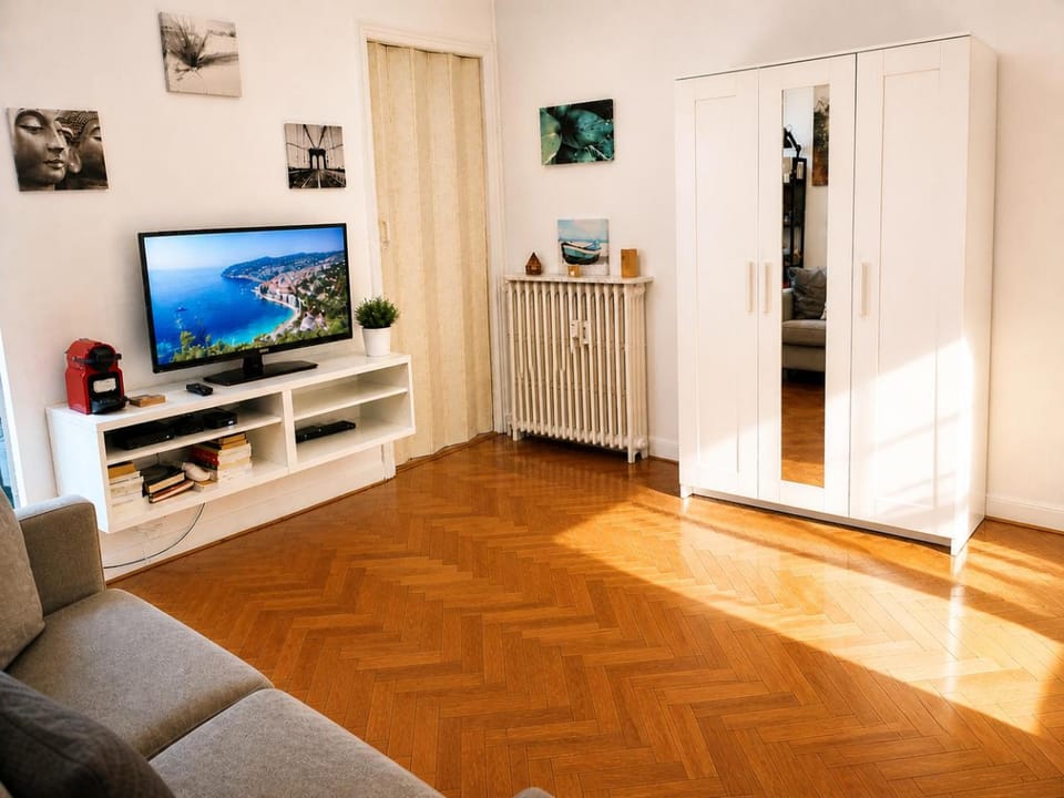 2 Pièces avec mezzanine 2min plage Negresco Apartment in Nice