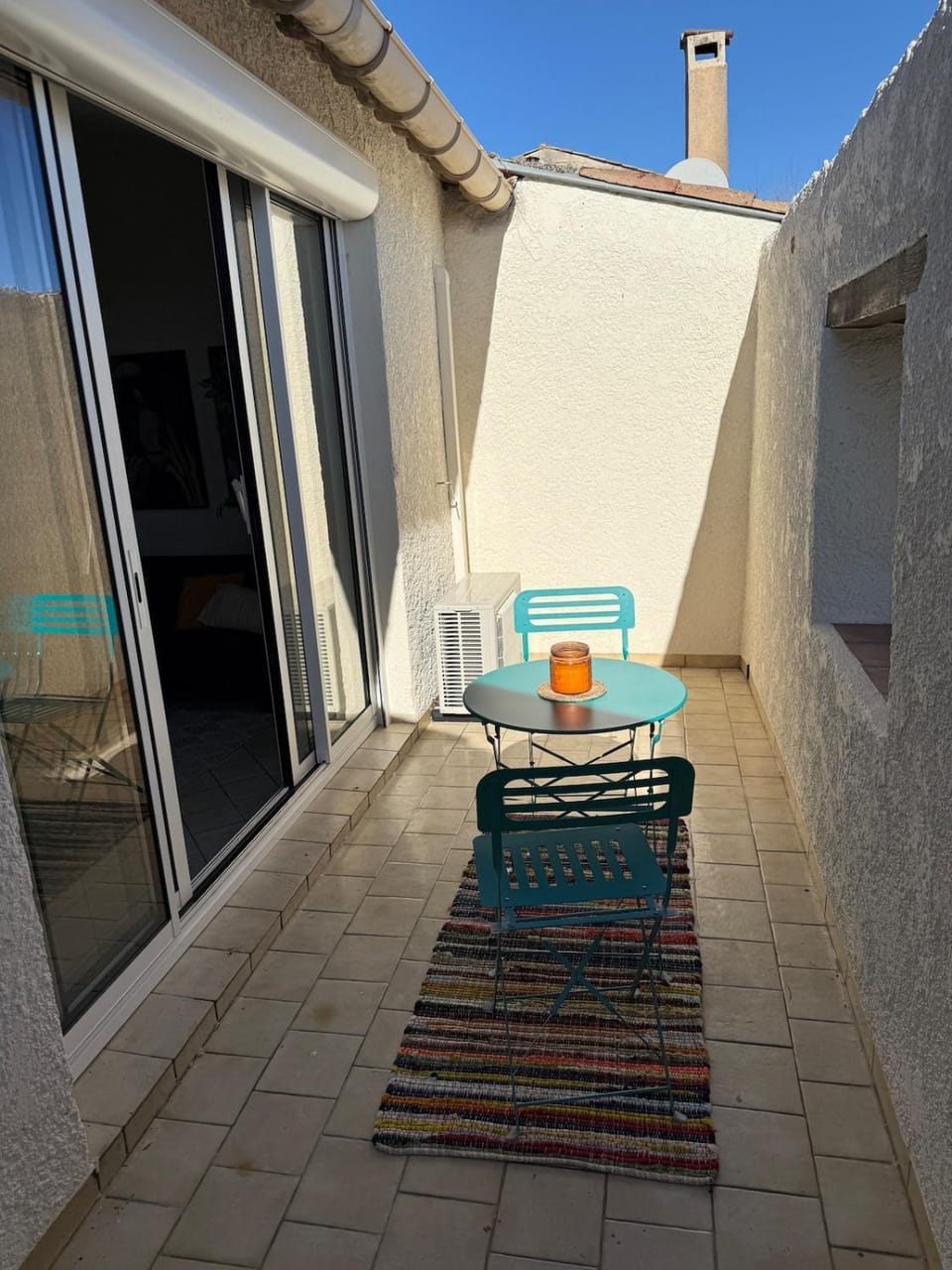 Joli studio avec terrasse Apartment in Lorgues