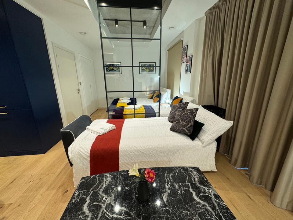 London Cosy flat Balcony, RiverView, O2, Excel Apartment in London