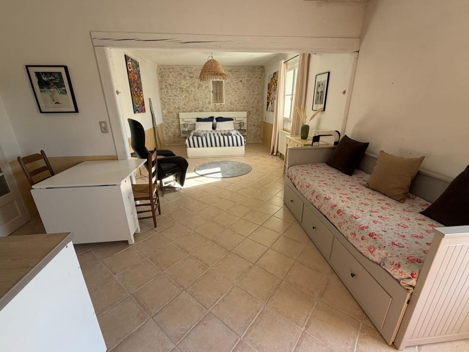 Photo of the whole room
