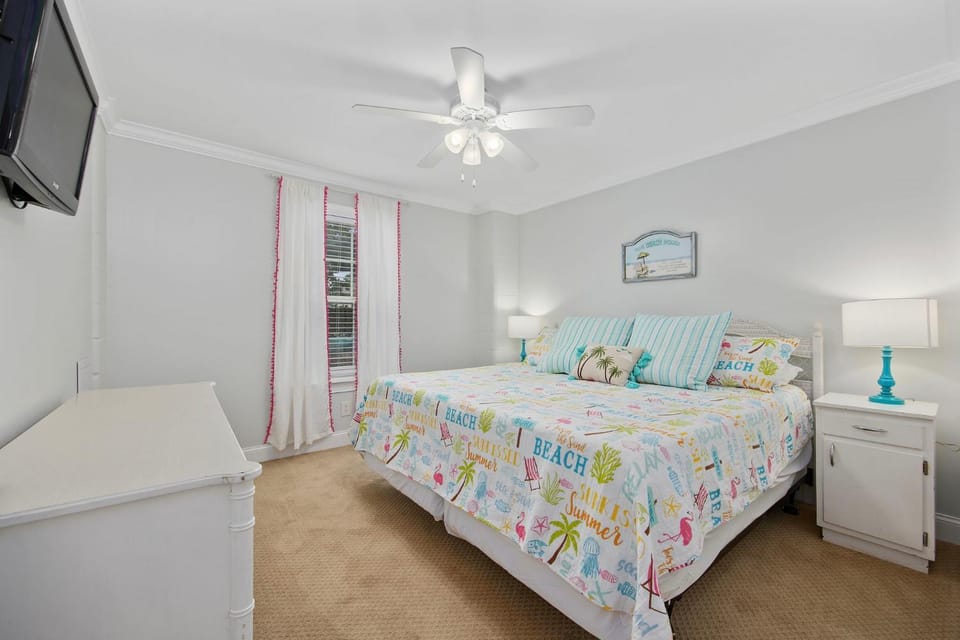 Beach Buzz House in Surfside Beach