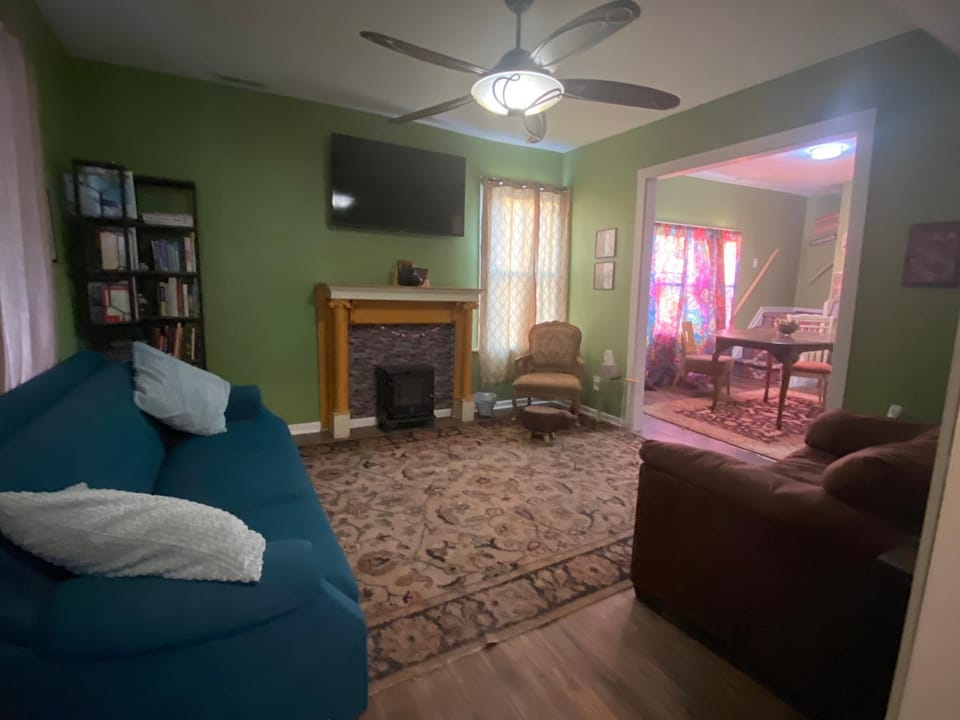 Cottage East-Rose Room House in Kansas City