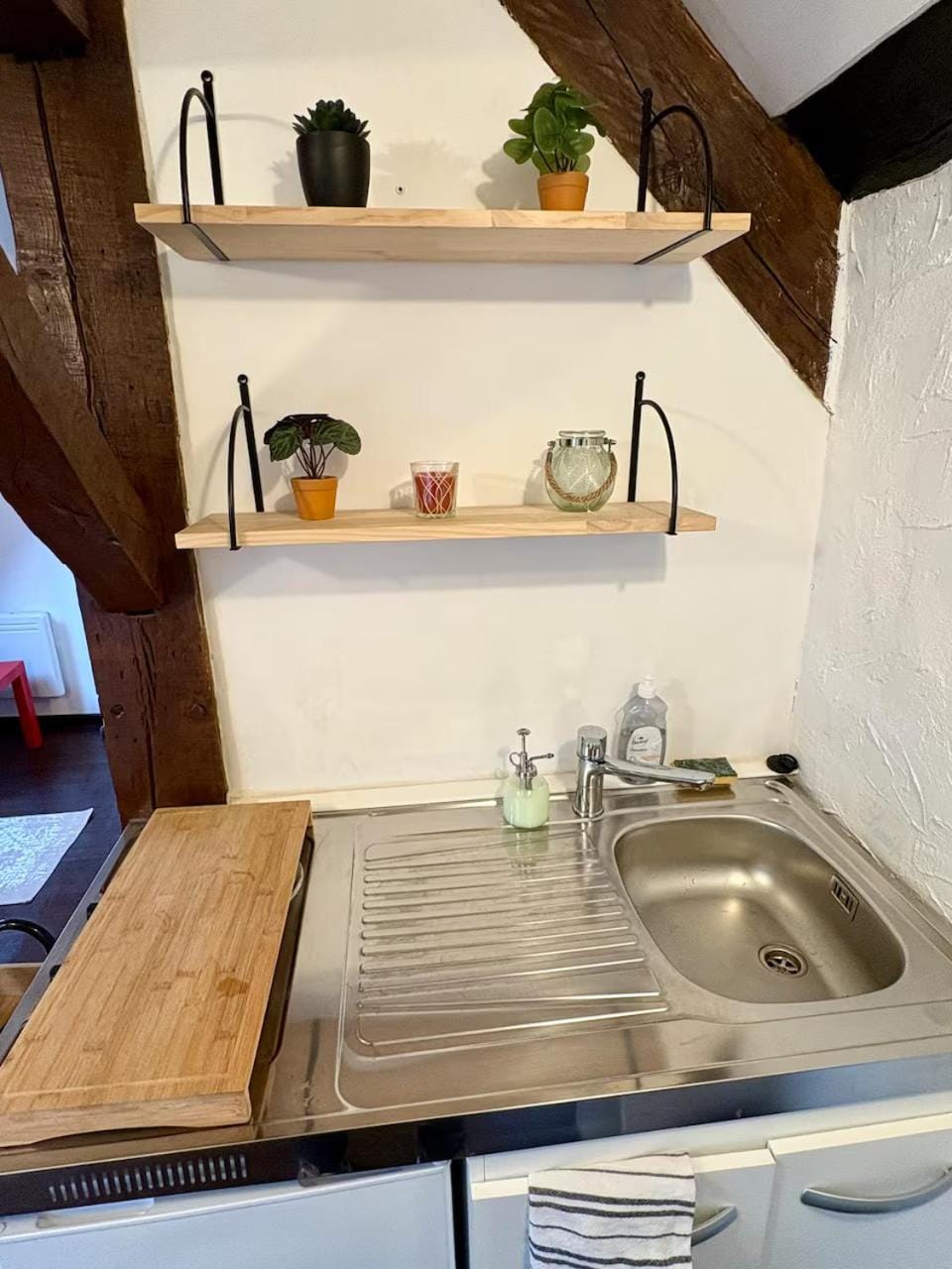 Kitchen or kitchenette, stove