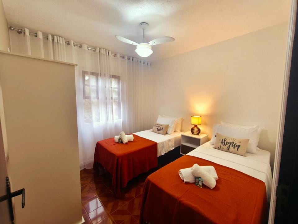 Casa de hóspedes com churrasqueira e vista para montanha House in State of Rio de Janeiro