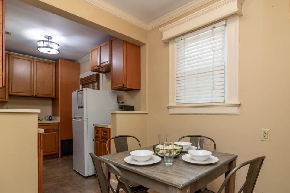 Pool Near Downtown&Parks- The Cozy Guest Cottage Apartment in Columbus