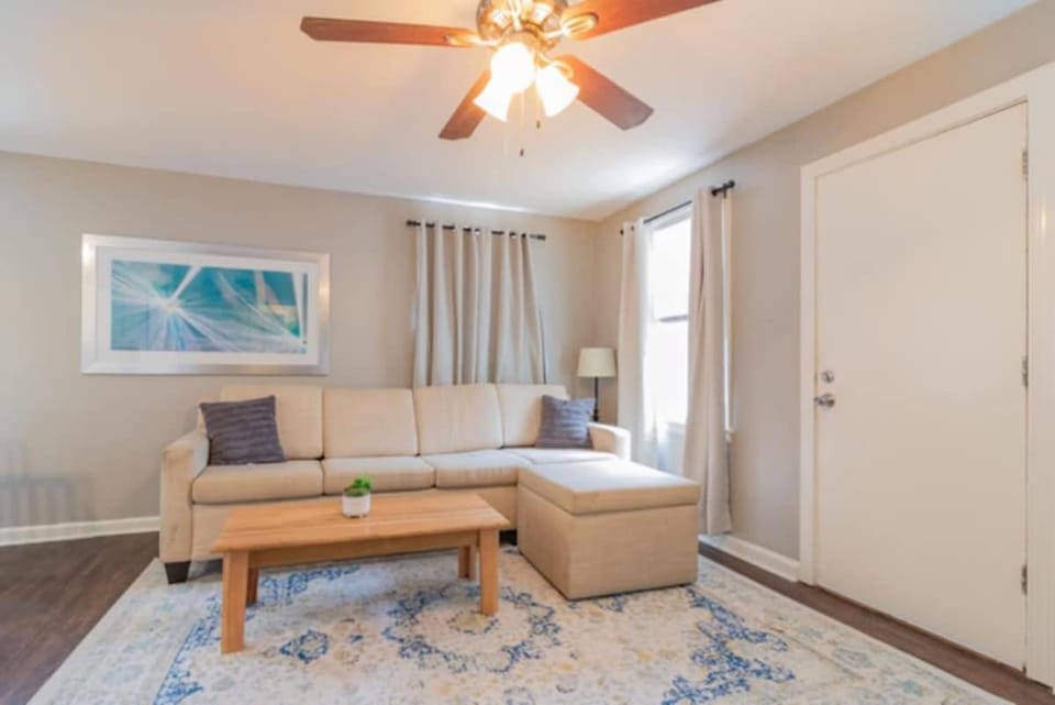Near Downtown - The Delightful Double - Units A&B House in Columbus
