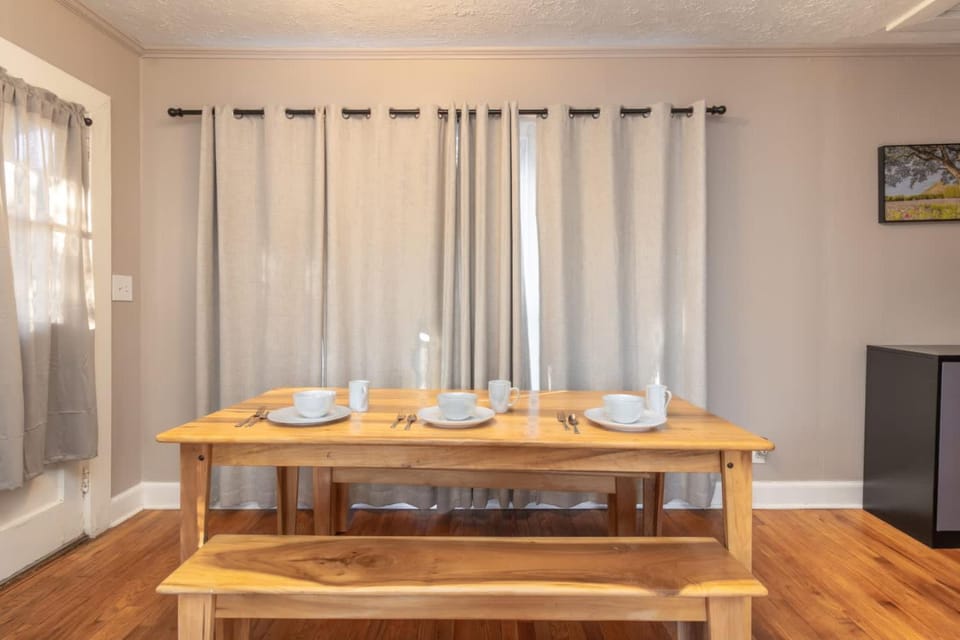Near Downtown Parks & Museum - Midtown Back House Apartment in Columbus