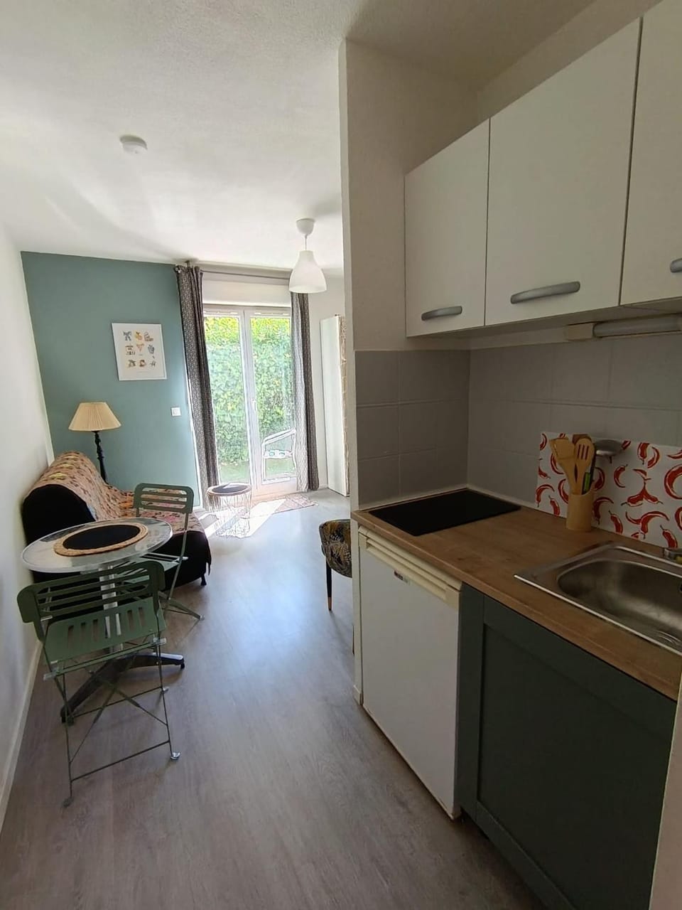 Studio with terrace and private parking space Apartment in Avignon