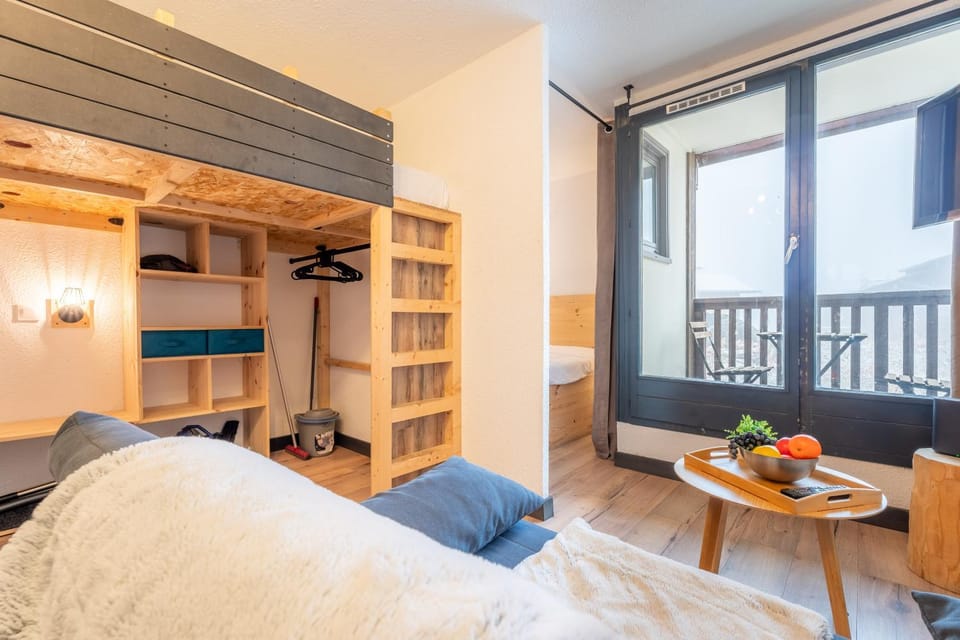 Balcony Ski-In Ski-Out with View apartments in centre of Val Thorens Apartment in Les Allues